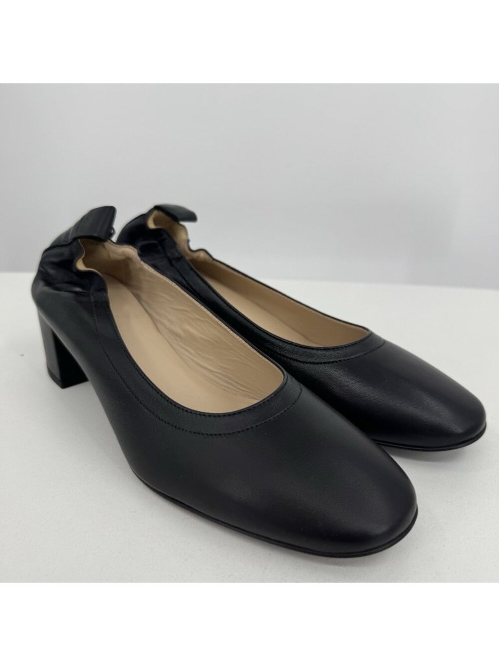 Everlane Italian Leather Day Heel size 9 Women's Black Elastic Back Comfort